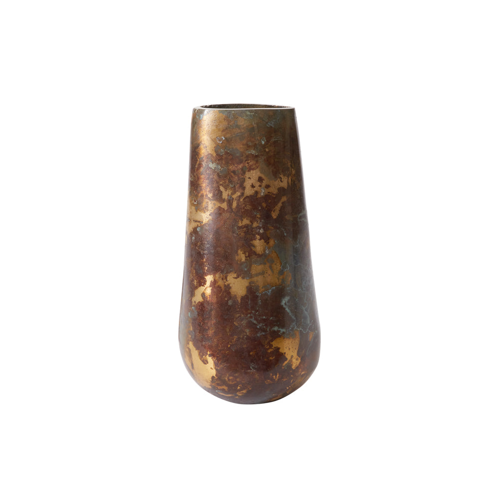 Alister Vase