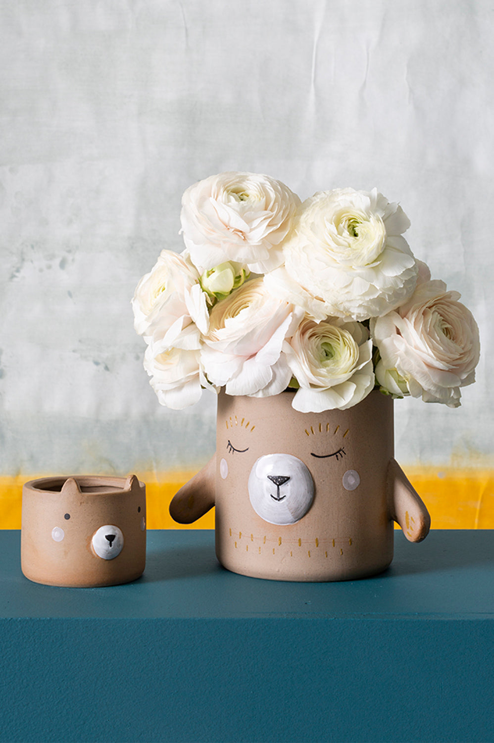 Bear Hug Pot
