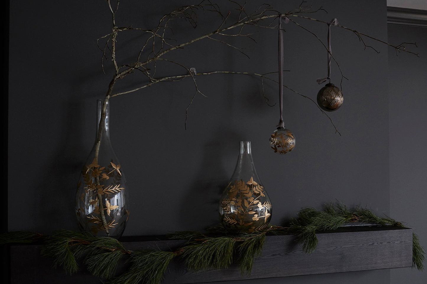 Gild Leaf Vase