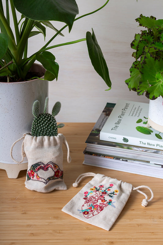 Sharing Love Gift Bag Set