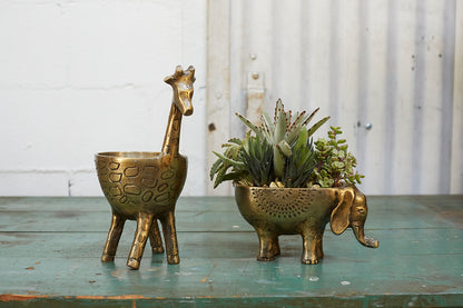 Gia Giraffe Planter