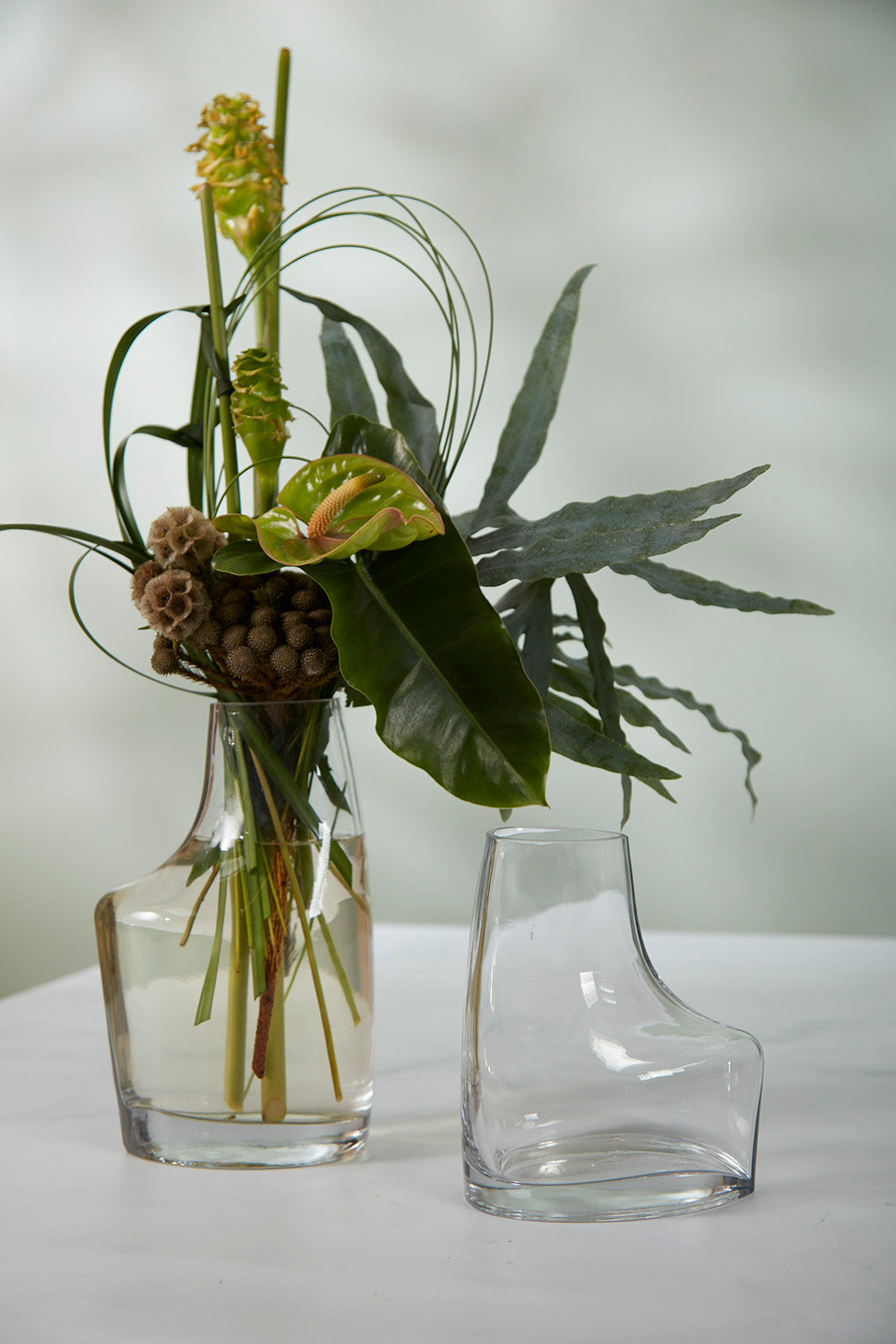 Asymmetria Vase