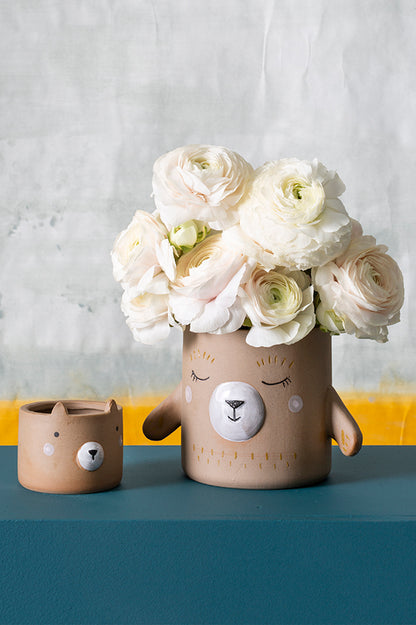 Bear Hug Pot