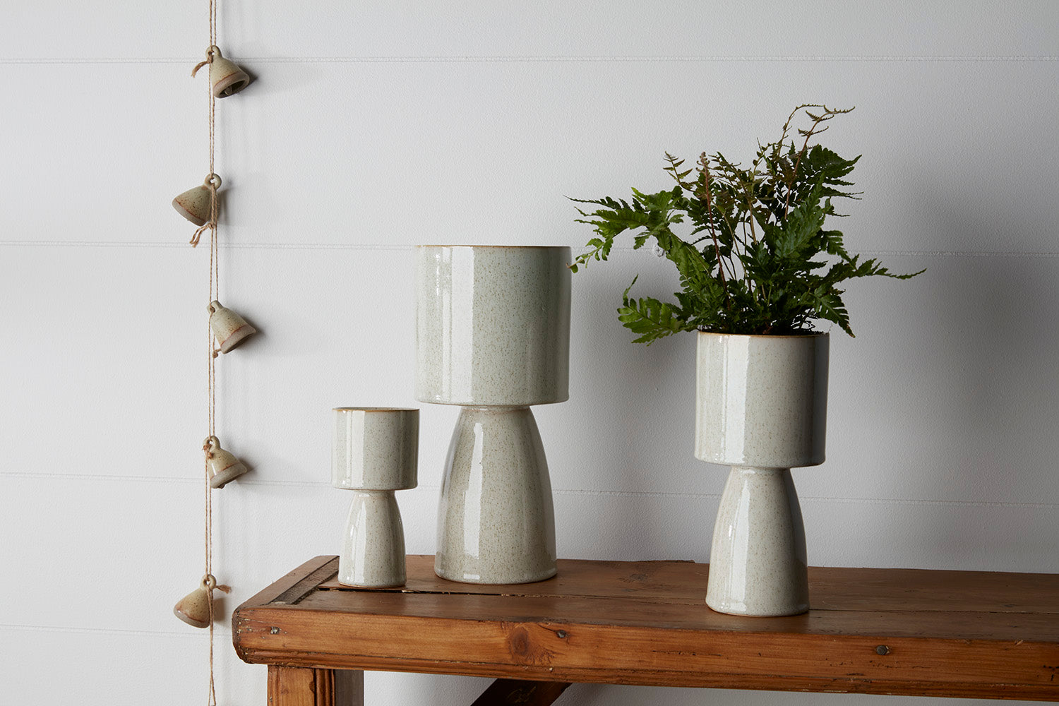 Beta Footed Pot