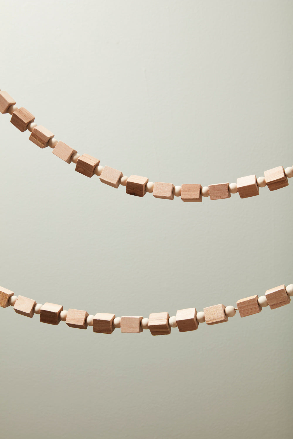 Dresden Garland