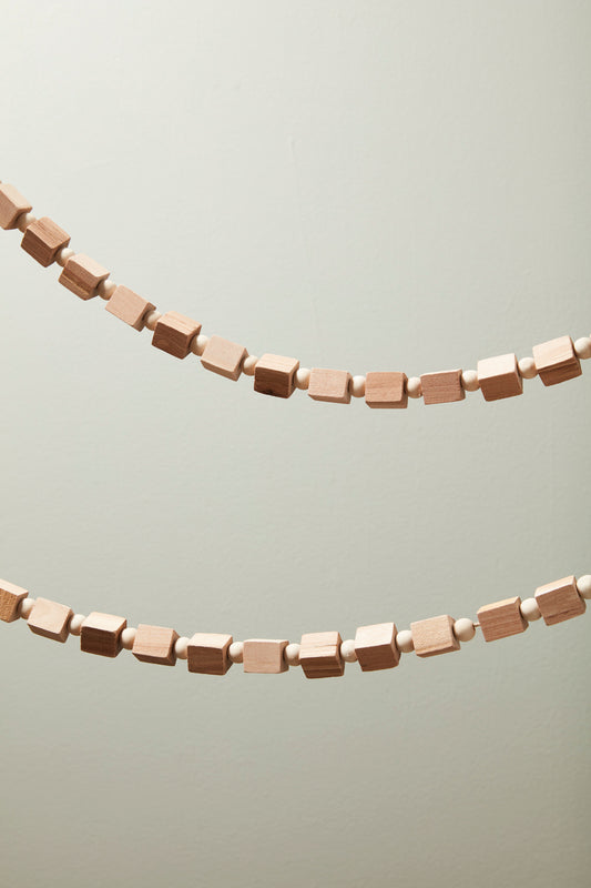 Dresden Garland