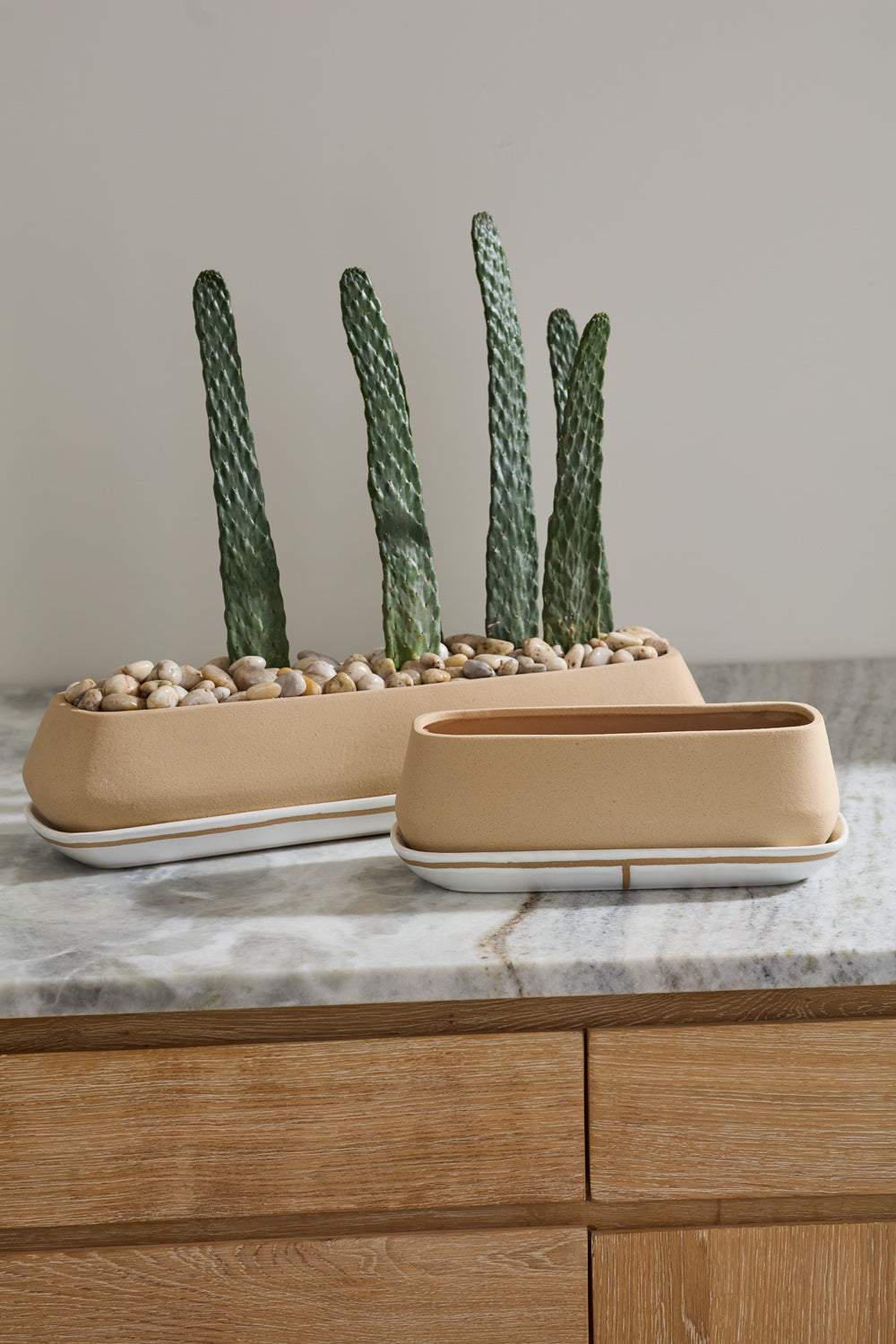 Dublin Planter with Saucer
