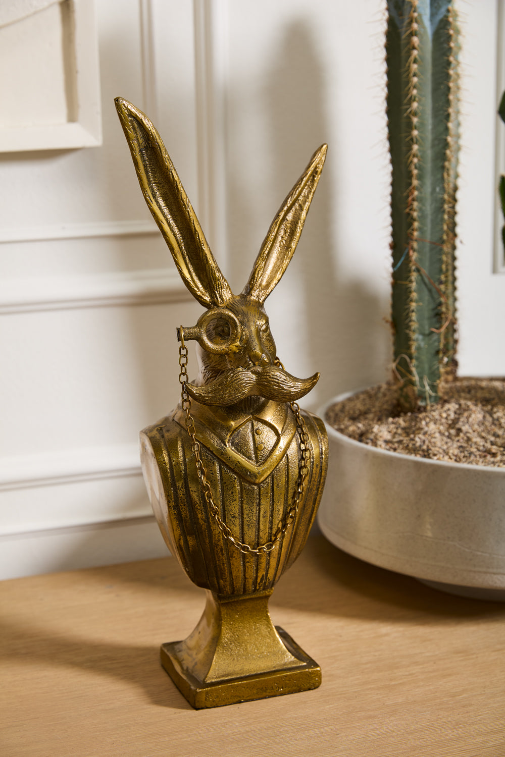E+E Eric Bust
