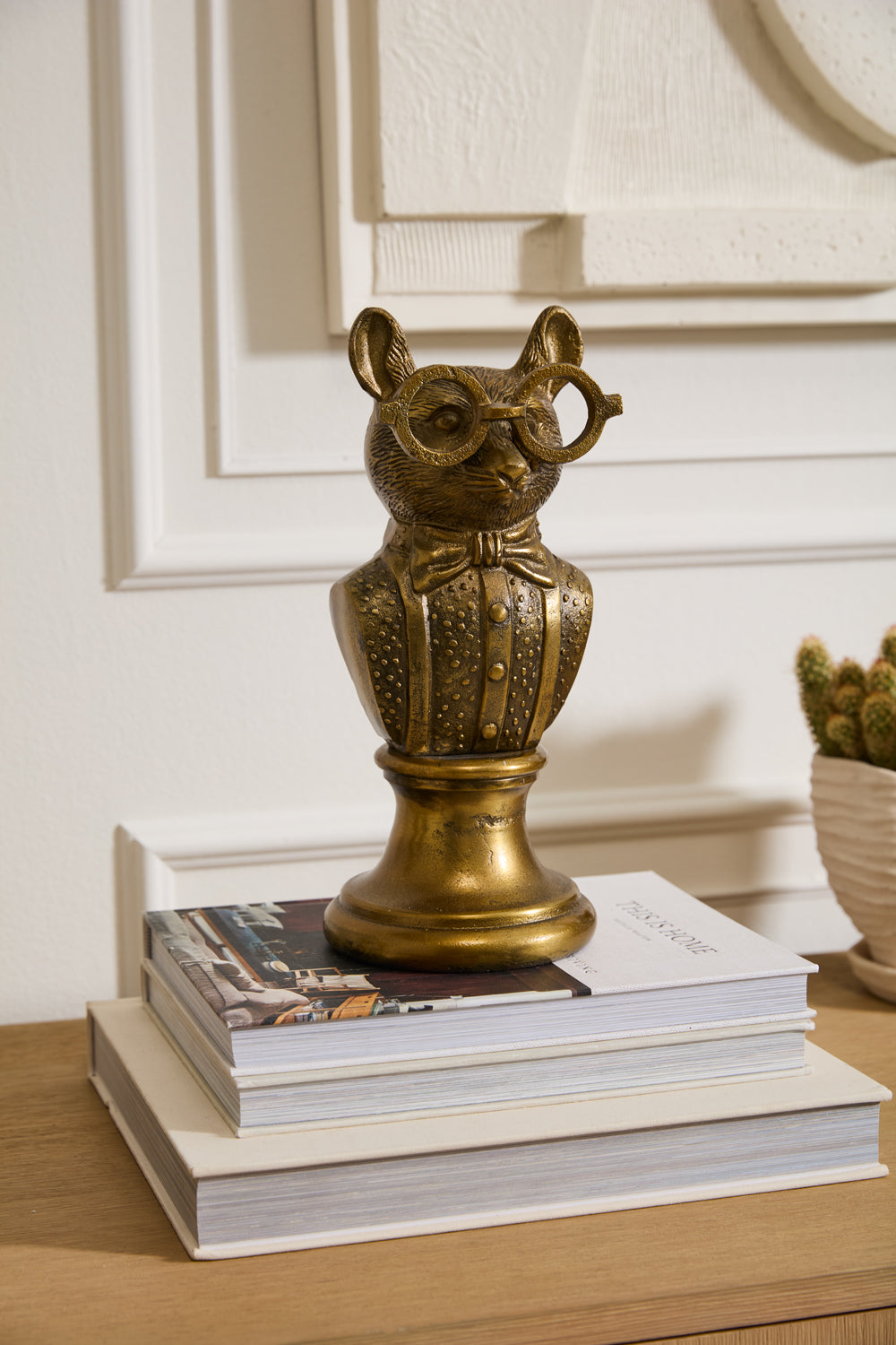 E+E Louie Bust