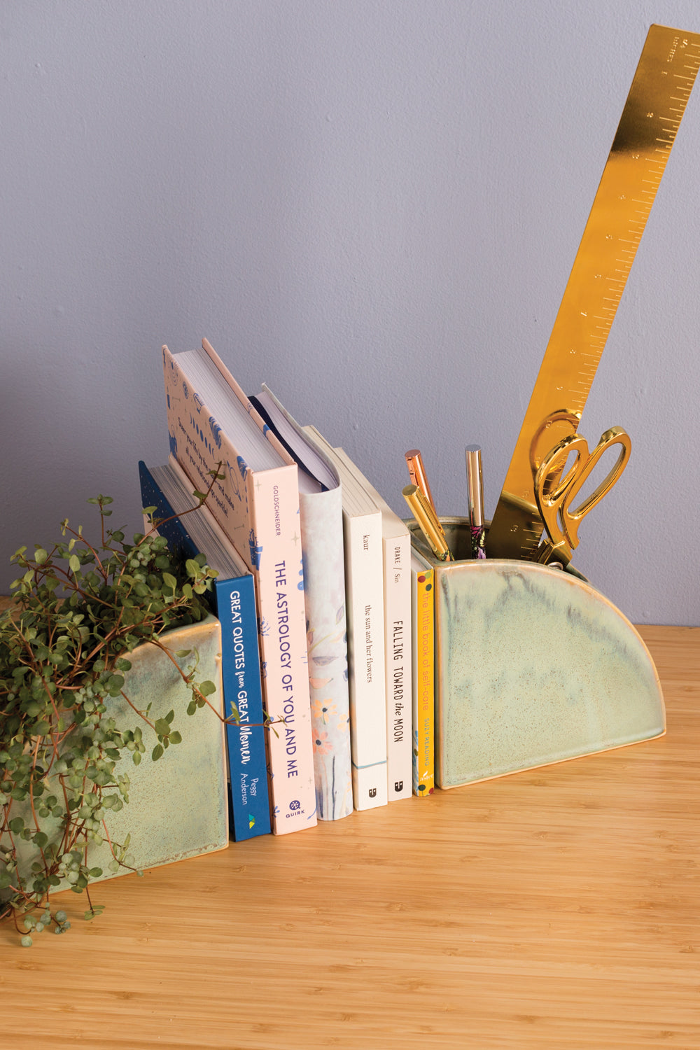 Isle Bookends