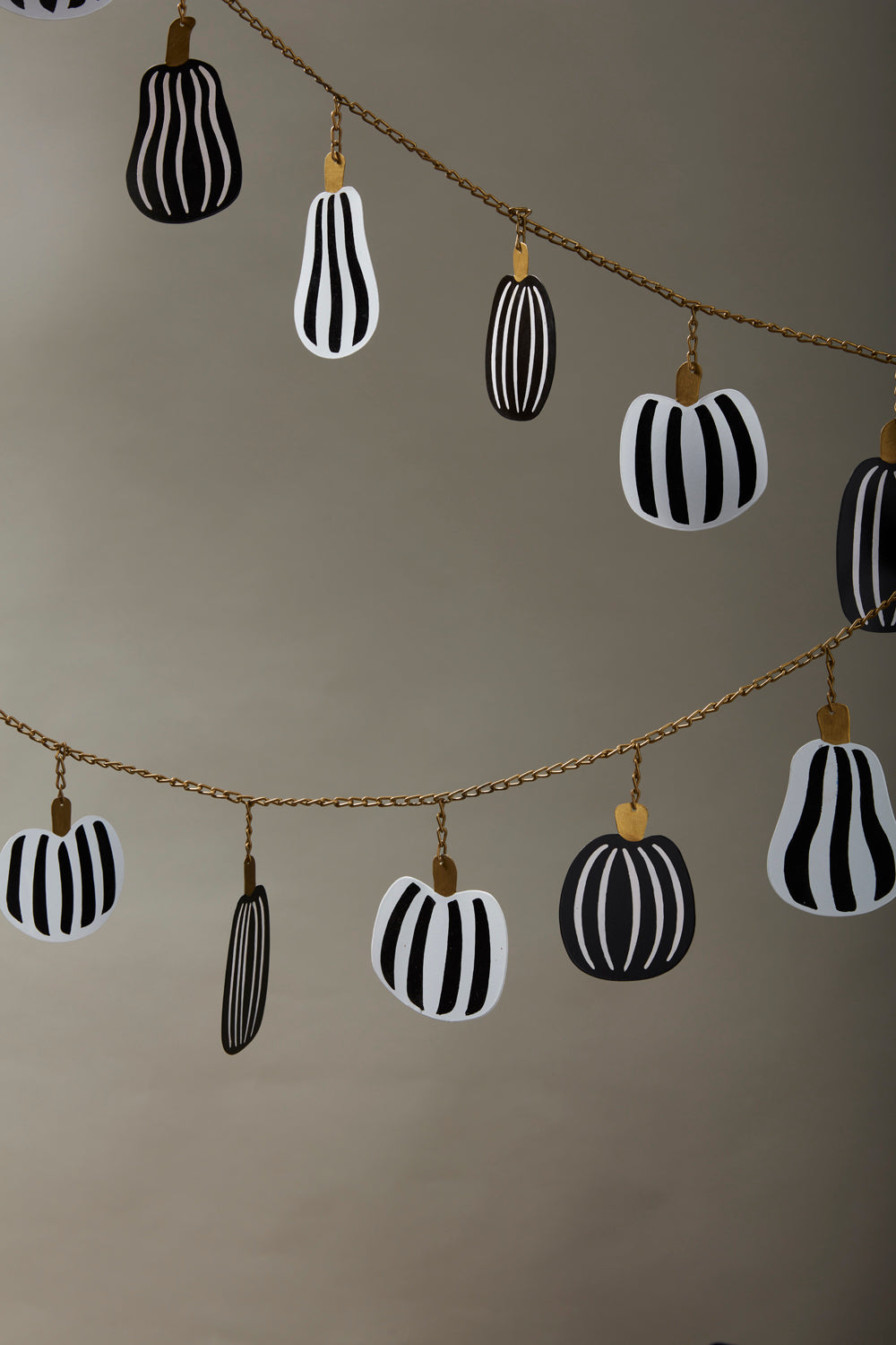Banded Pumpkin Garland