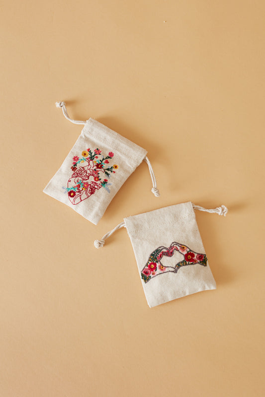 Sharing Love Gift Bag Set